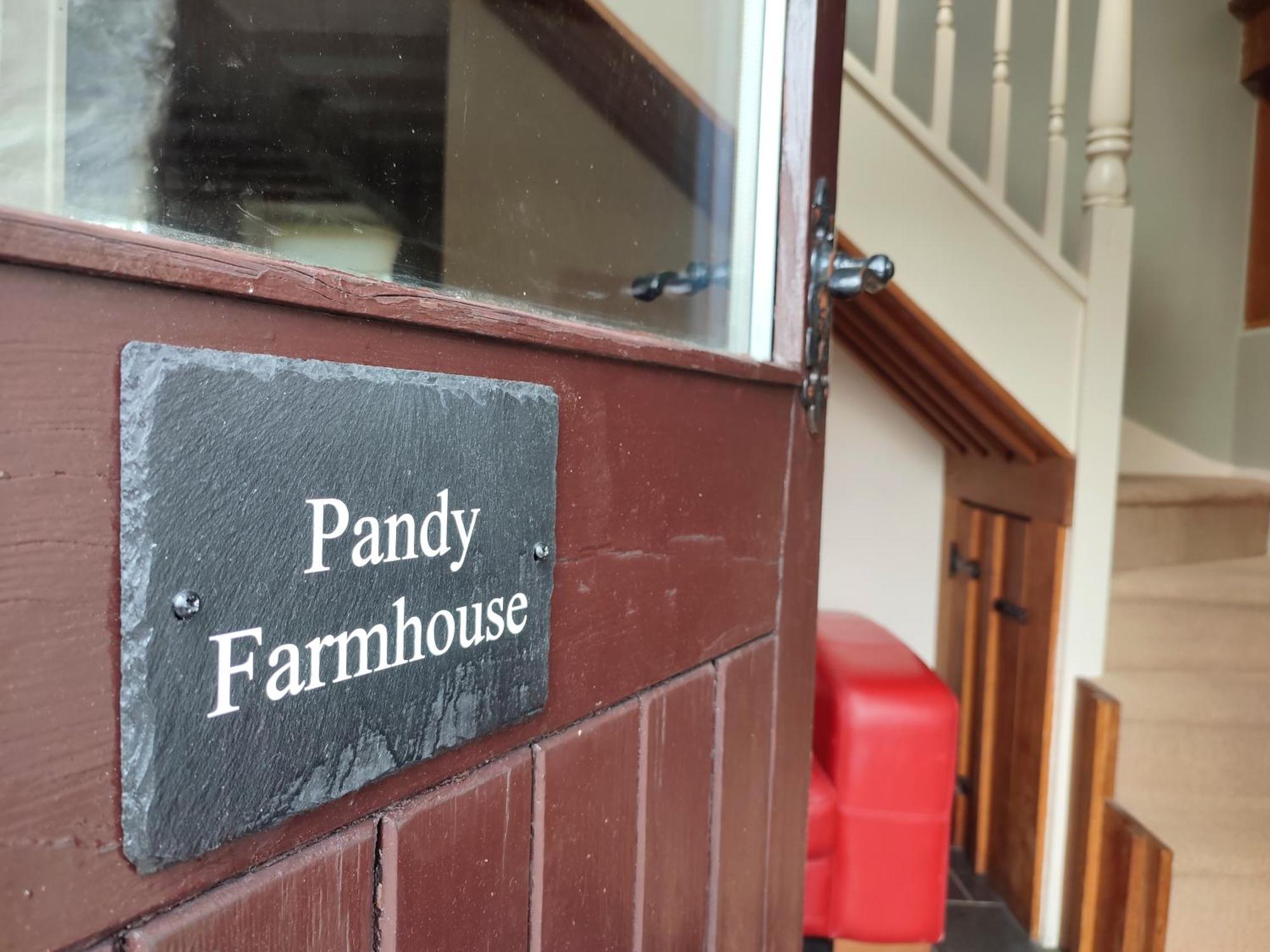 Pandy Farmhouse - Panoramic Mountain Views Within Snowdonia'S National Park - 4X4 Recommended 돌겔라우 외부 사진