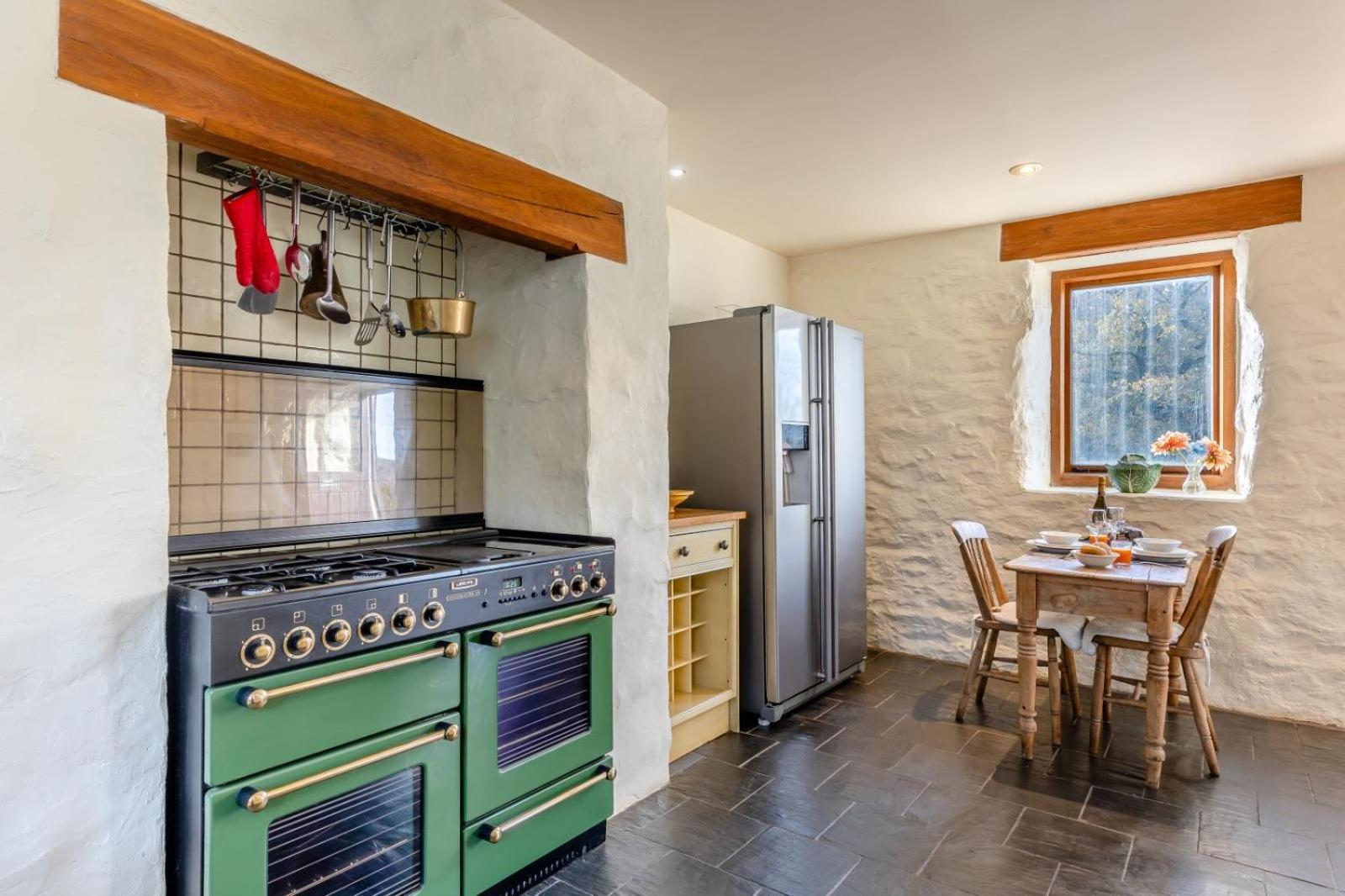 Pandy Farmhouse - Panoramic Mountain Views Within Snowdonia'S National Park - 4X4 Recommended 돌겔라우 외부 사진